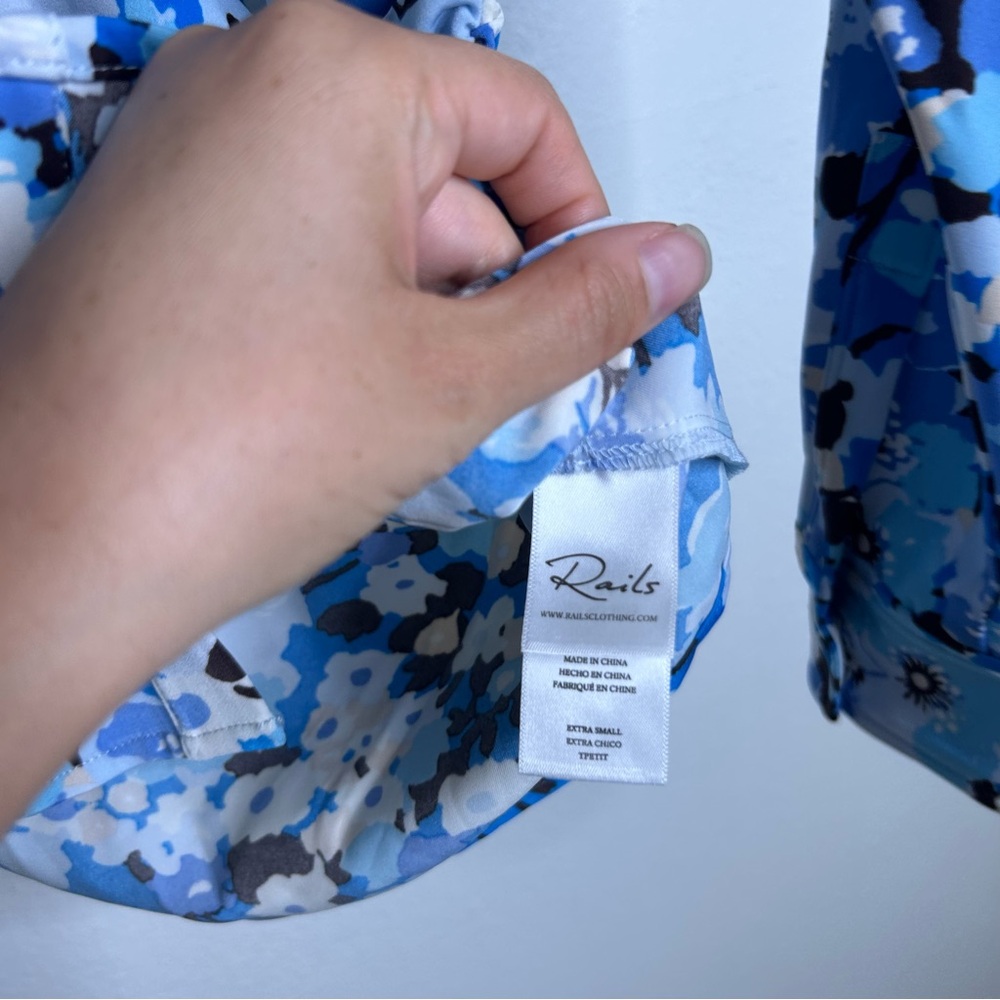 NWT Rails Lisa Ruched Long Sleeve Floral Button Down Blouse Zinnia XS - Picture 12 of 12